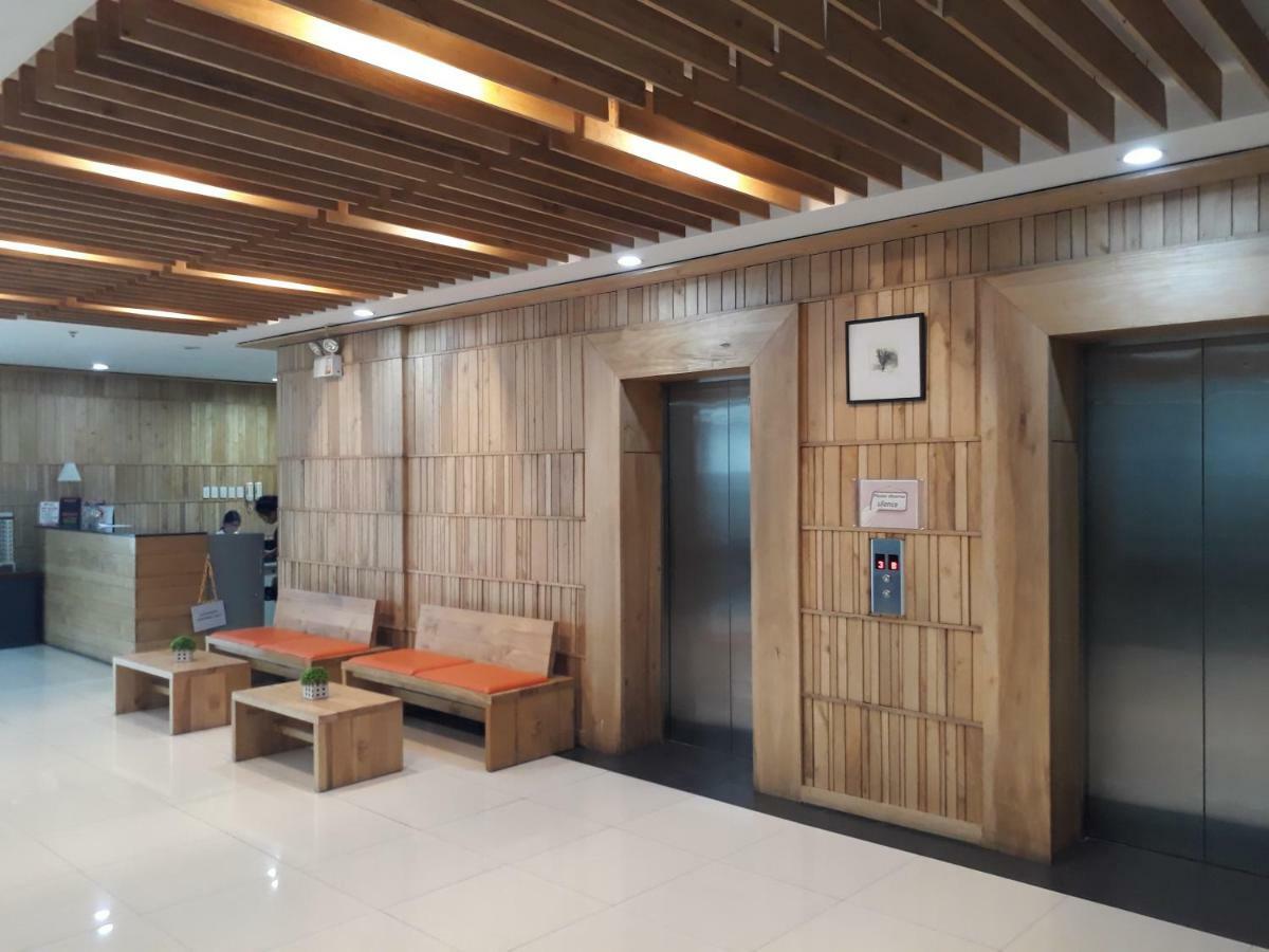 913Cityscape Located At City Center Bacolod Exterior foto